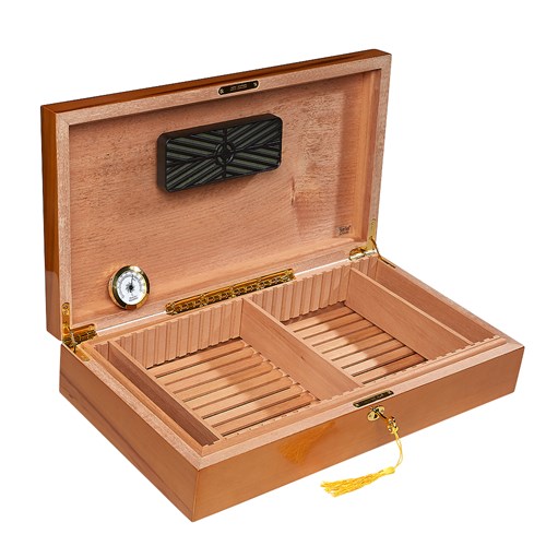 Dorado Pecan Wood Humidor  60 Cigar Capacity